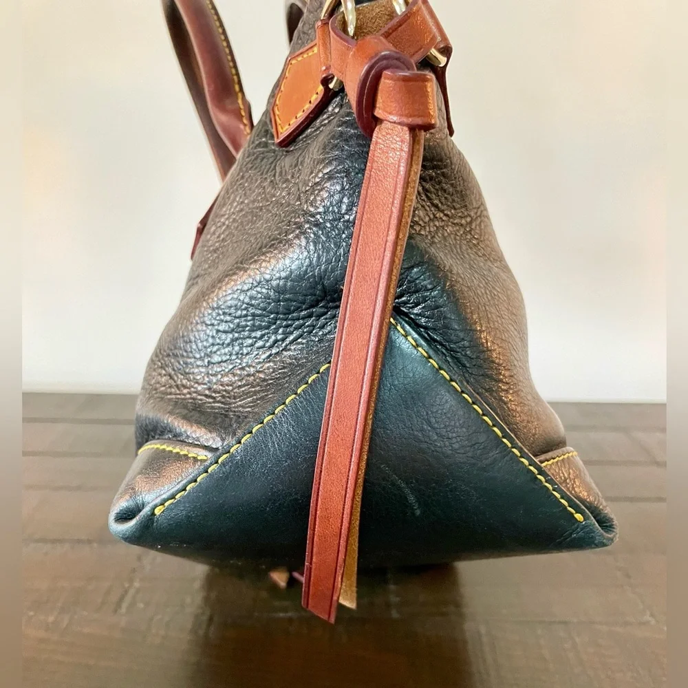 Vintage Dooney and Bourke Mini Satchel J0930427 - Picture 6 of 15